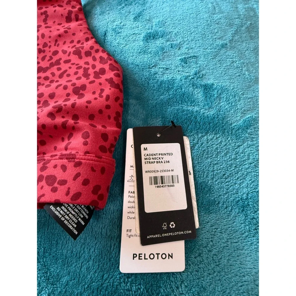 Peloton Cadent Printed Mid Neck V Strap Bra Red Animal Print WR00929 Size M NEW - Picture 2 of 3